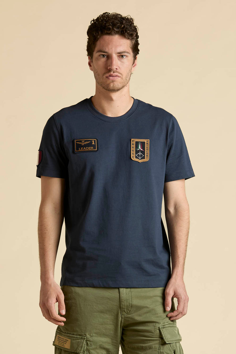 T-SHIRT UOMO AERONAUTICA MILITARE CON PATCH FRECCE TRICOLORI MEZZA MANICA BLU
